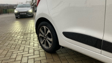 Hyundai i10 1.2 Premium SE 5dr Auto Petrol Hatchback